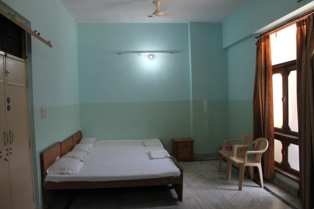 Krishnam Guest House Mathura Kültér fotó